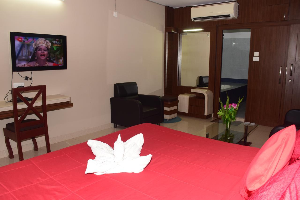 Landmark Hotel 3*